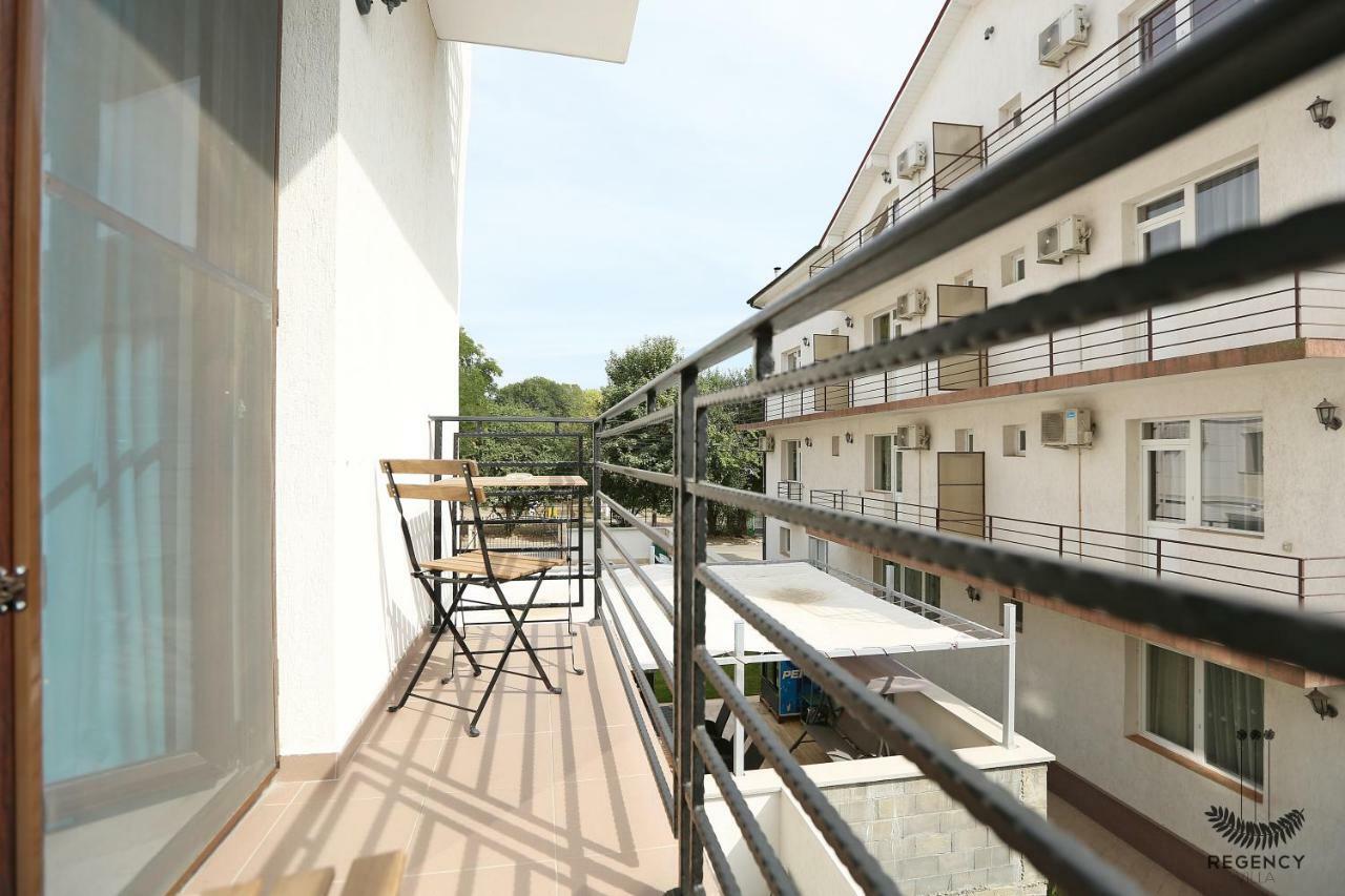 Regency Villa 艾福雷诺德 外观 照片