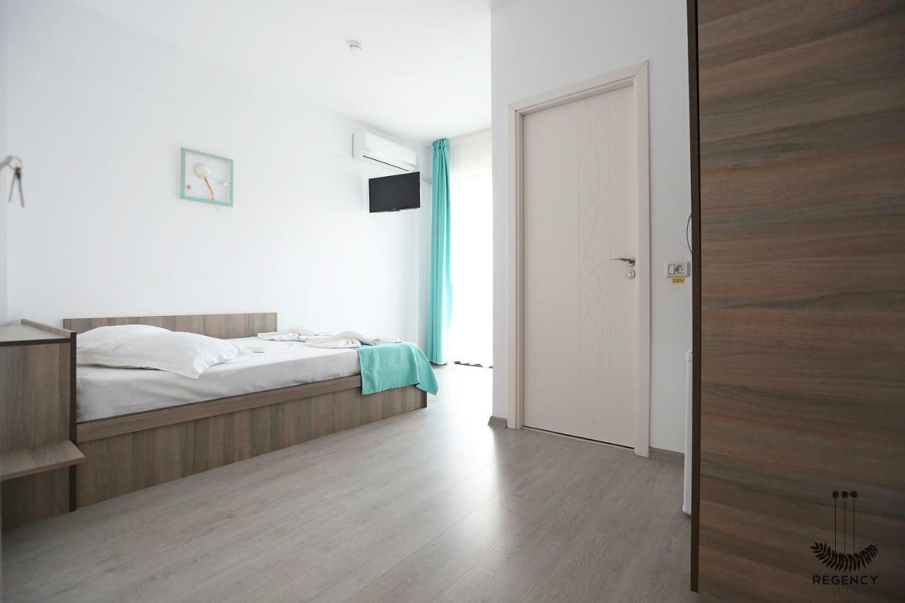 Regency Villa 艾福雷诺德 外观 照片
