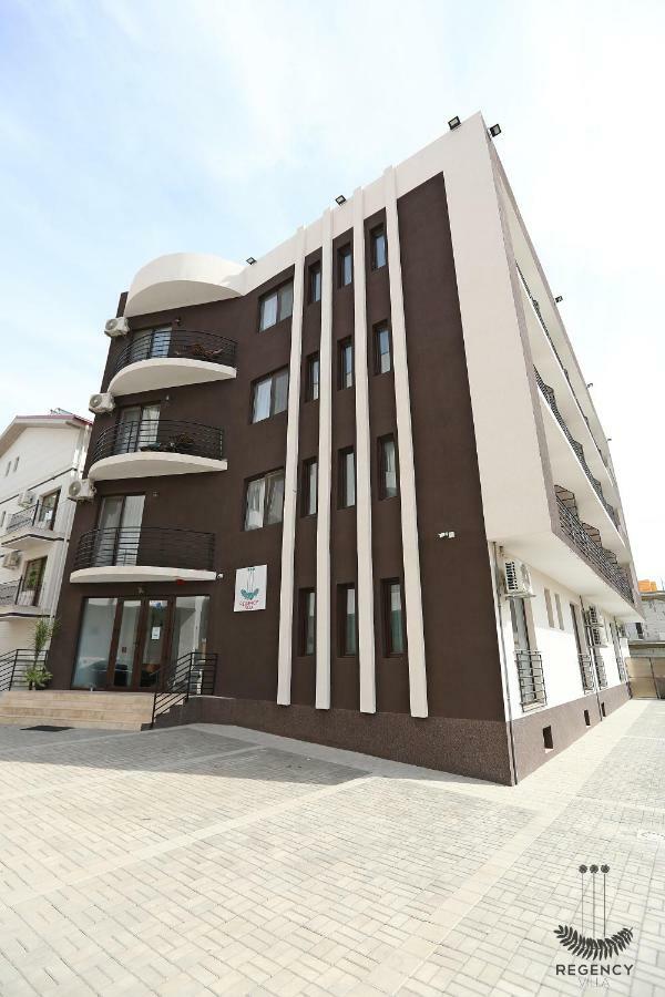 Regency Villa 艾福雷诺德 外观 照片