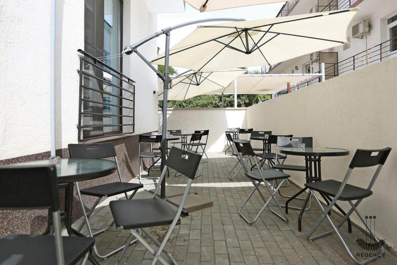 Regency Villa 艾福雷诺德 外观 照片