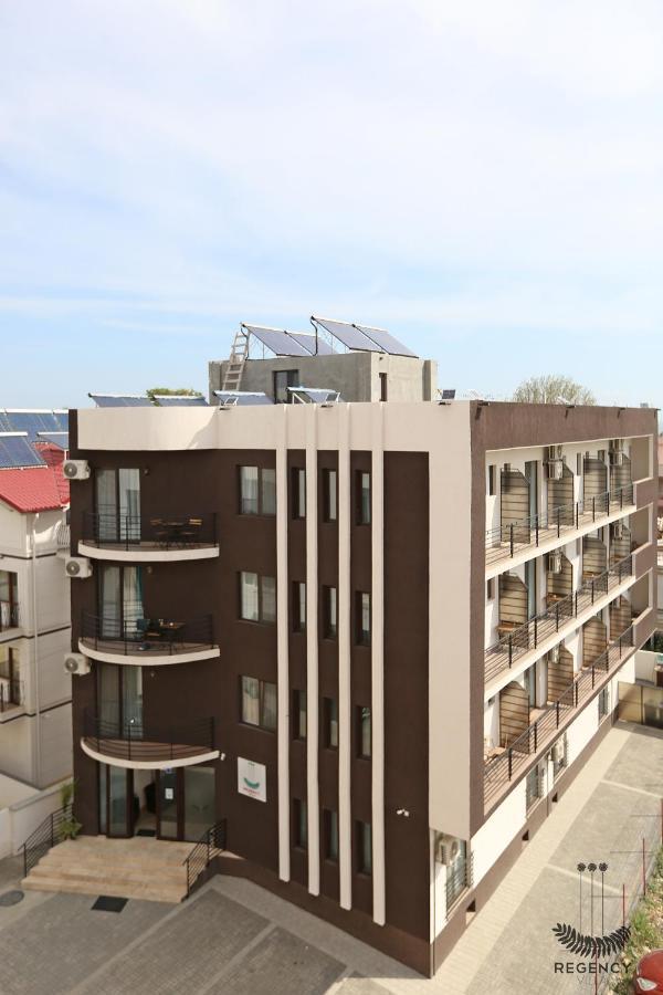 Regency Villa 艾福雷诺德 外观 照片