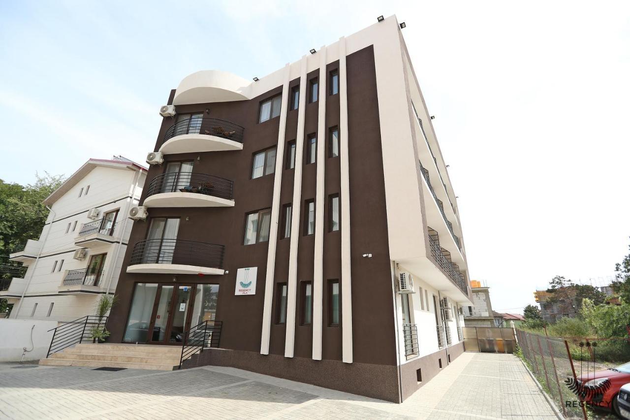 Regency Villa 艾福雷诺德 外观 照片
